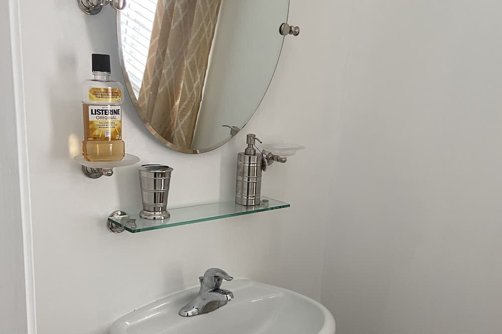 Photo of Bathroom in Port Wentworth