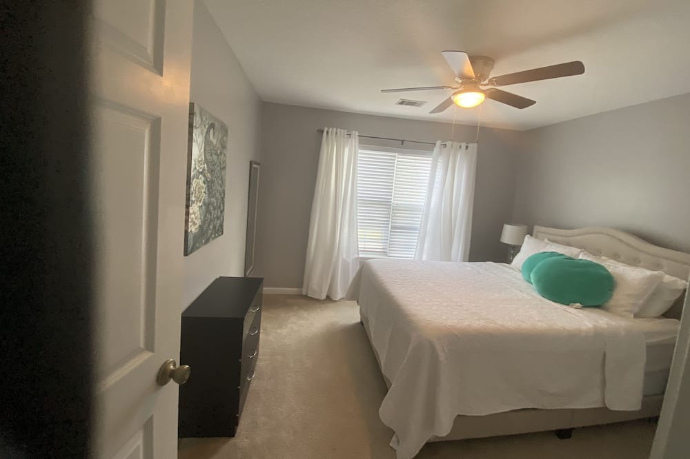 Photo of Bedroom in Port Wentworth