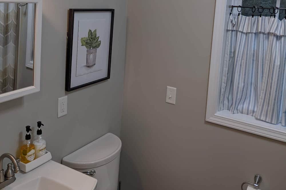 Photo of Bathroom in Eden