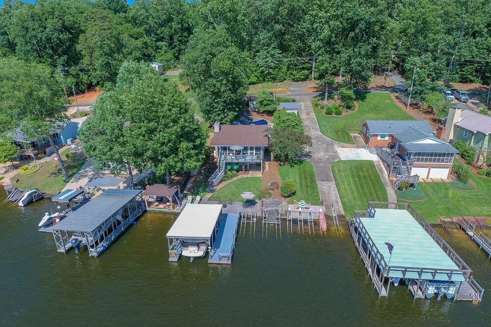 Photo of Outdoor in New London