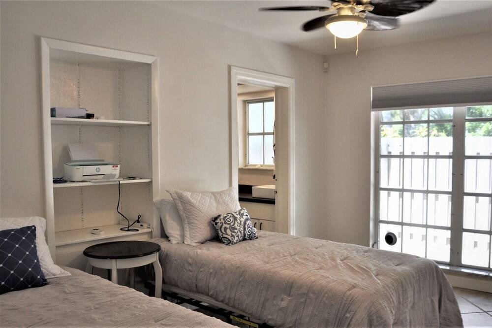 Photo of Bedroom in Central Beach