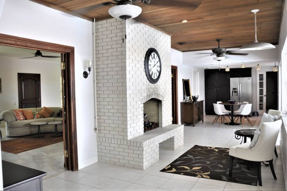 Photo of Bedroom in Central Beach