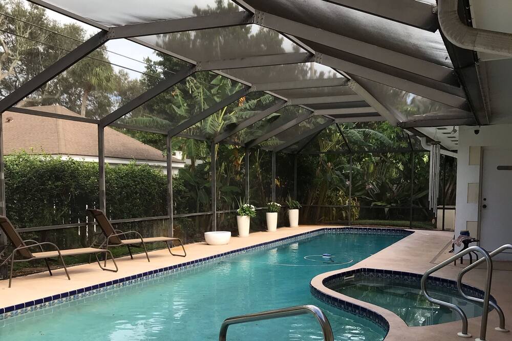 Photo of Outdoor in Central Beach