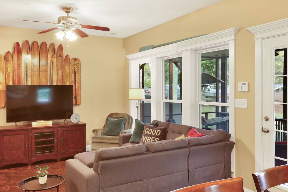 Photo of Bedroom in Appling