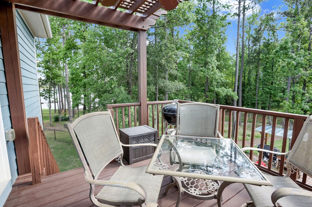 Photo of Outdoor in Appling