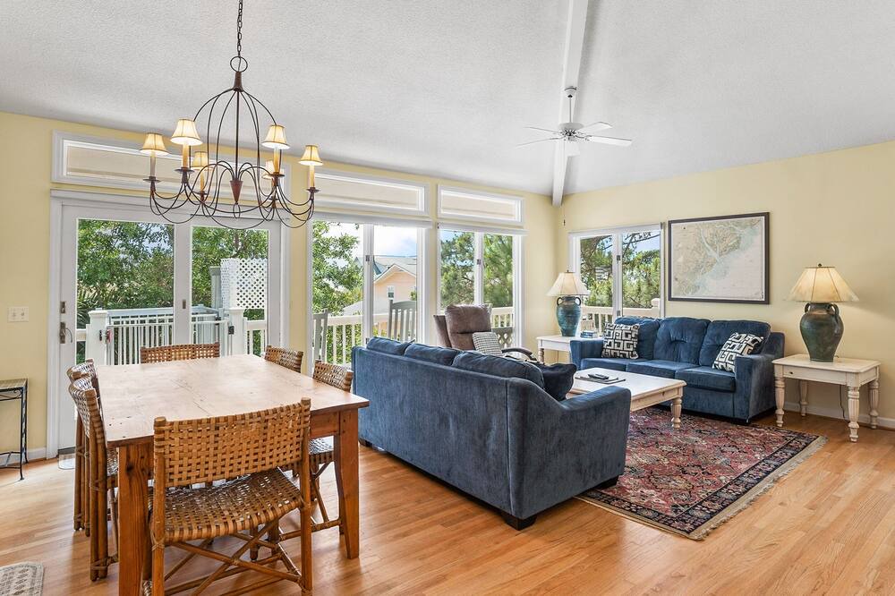 Photo of Livingroom in Saint Helena Island
