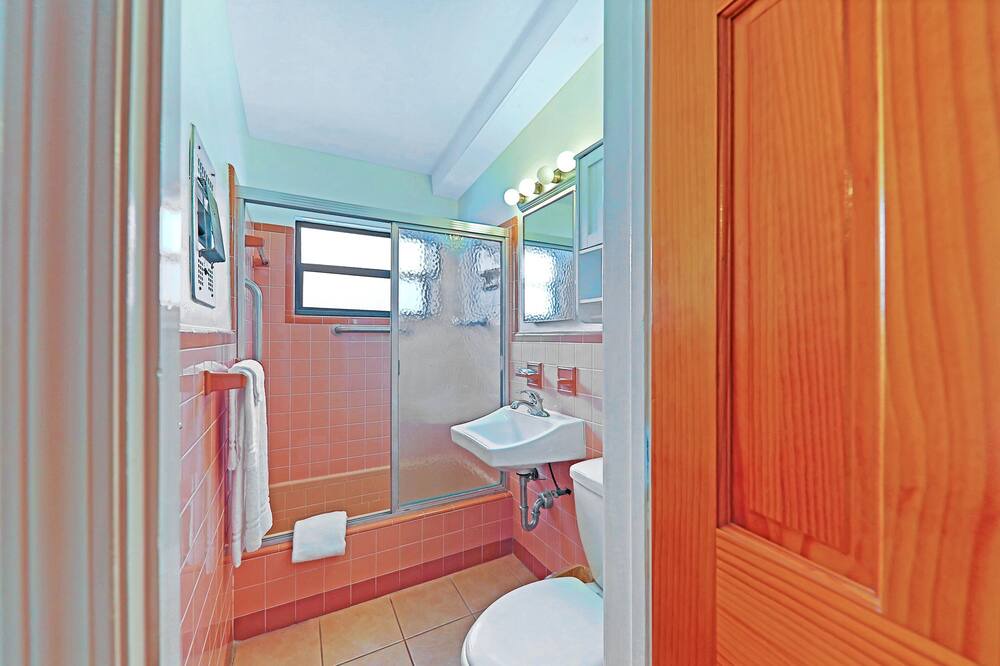 Photo of Bathroom in Sylvan Shores
