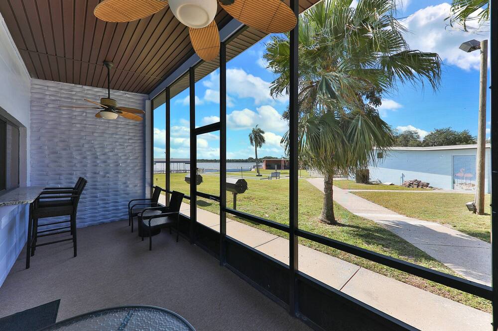 Photo of Patio Balcony in Sylvan Shores