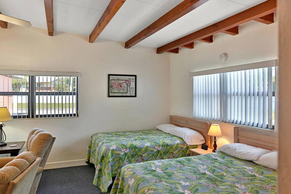 Photo of Bedroom in Sylvan Shores