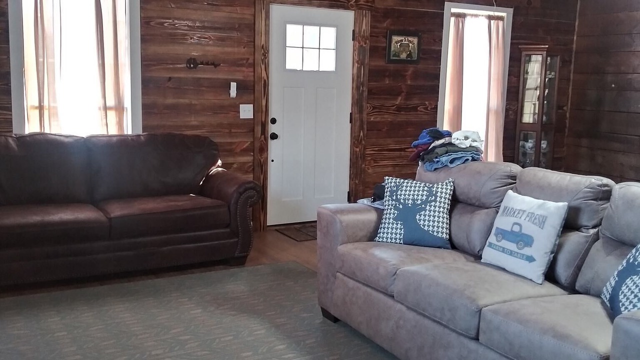 Photo of Livingroom in Cleveland