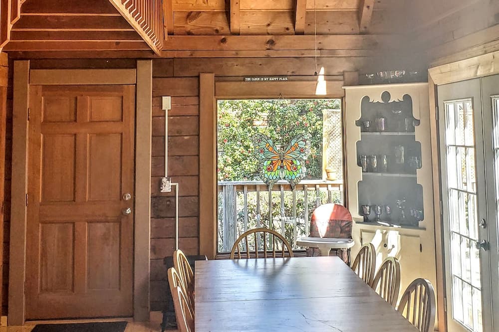 Photo of Kitchen in Rocky Bottom