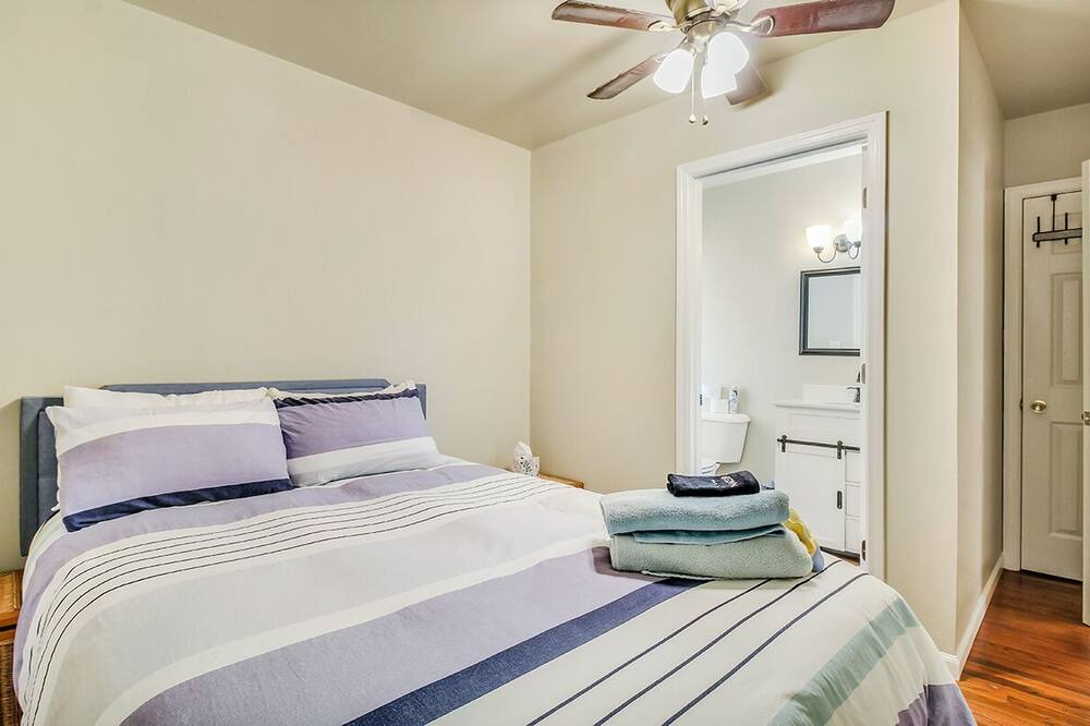Photo of Bedroom in Thunderbolt