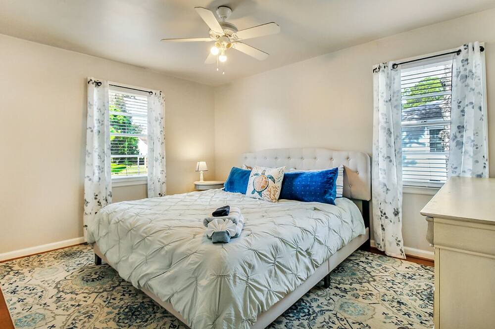 Photo of Bedroom in Thunderbolt