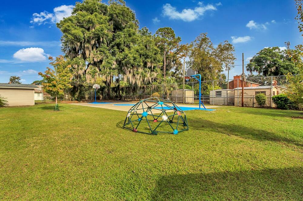 Photo of Outdoor in Thunderbolt