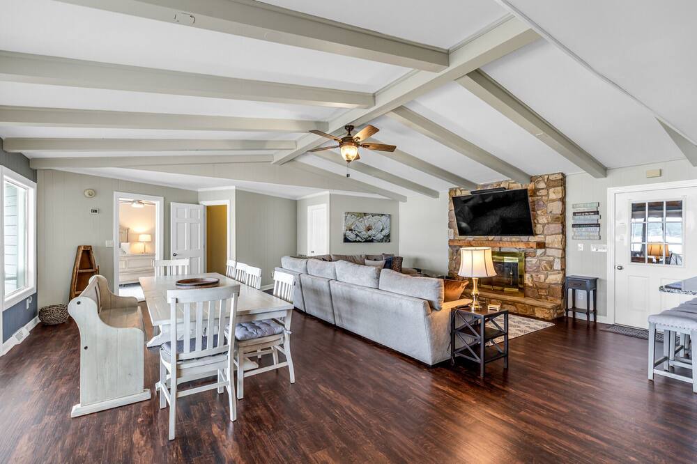 Photo of Livingroom in Norwood