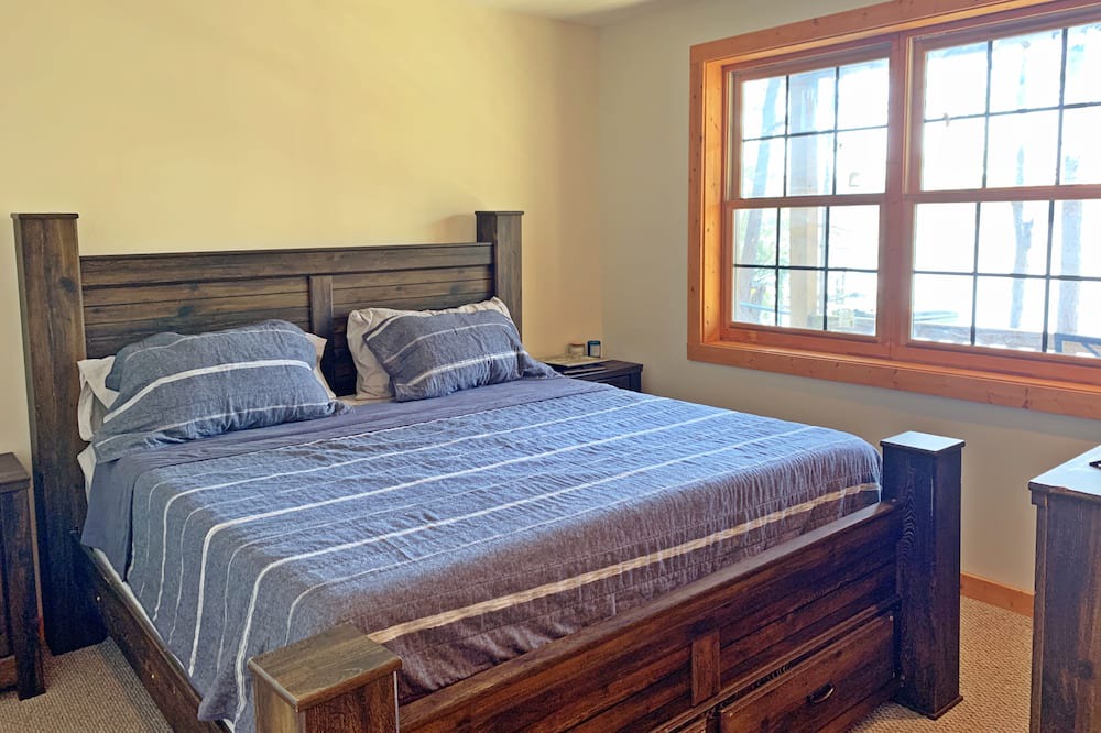 Photo of Bedroom in Leesville