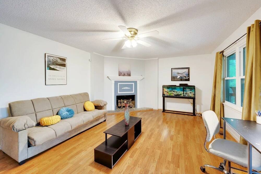 Photo of Livingroom in Watkinsville