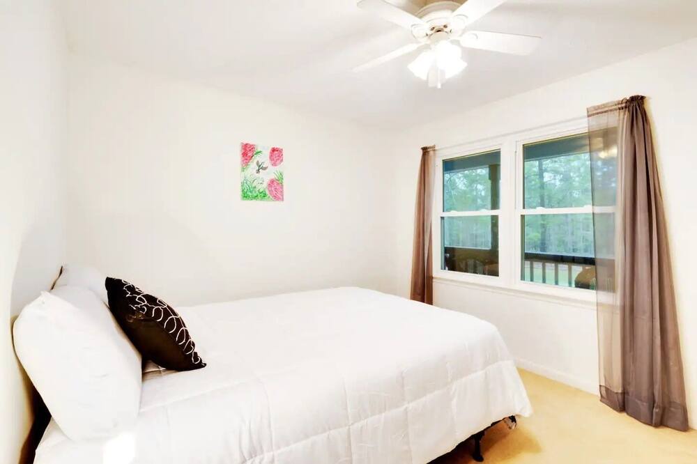 Photo of Bedroom in Watkinsville