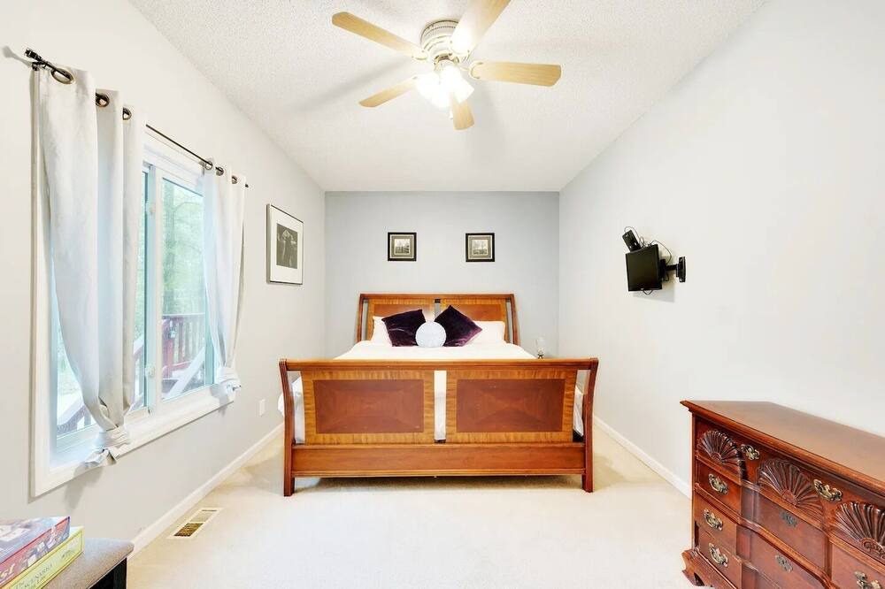 Photo of Bedroom in Watkinsville
