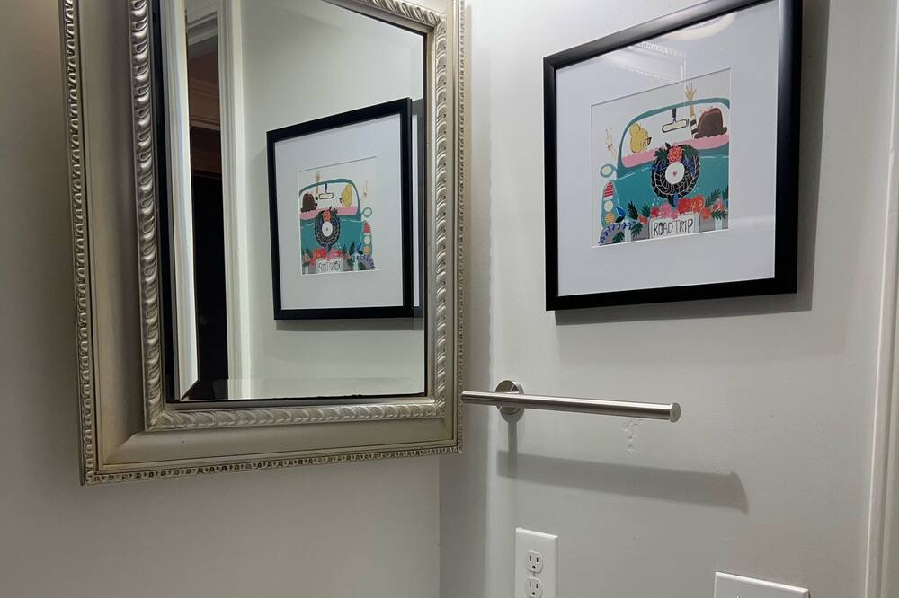 Photo of Bathroom in Folly Field