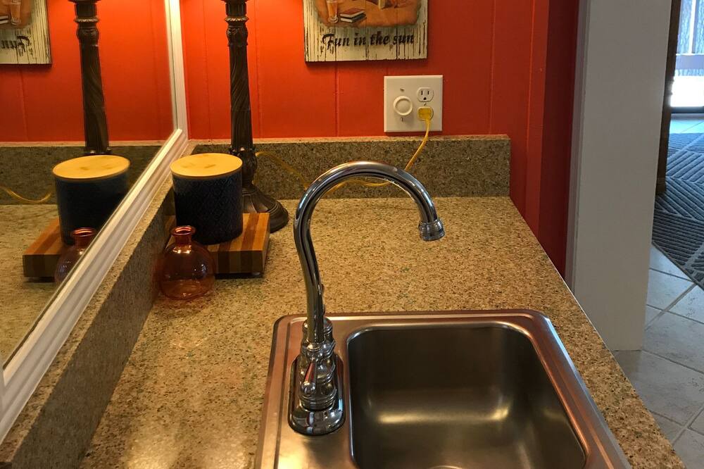 Photo of Kitchen in Folly Field