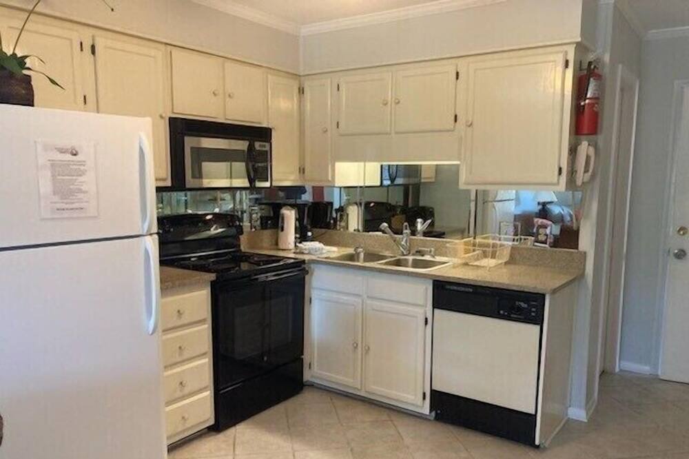Photo of Kitchen in Folly Field