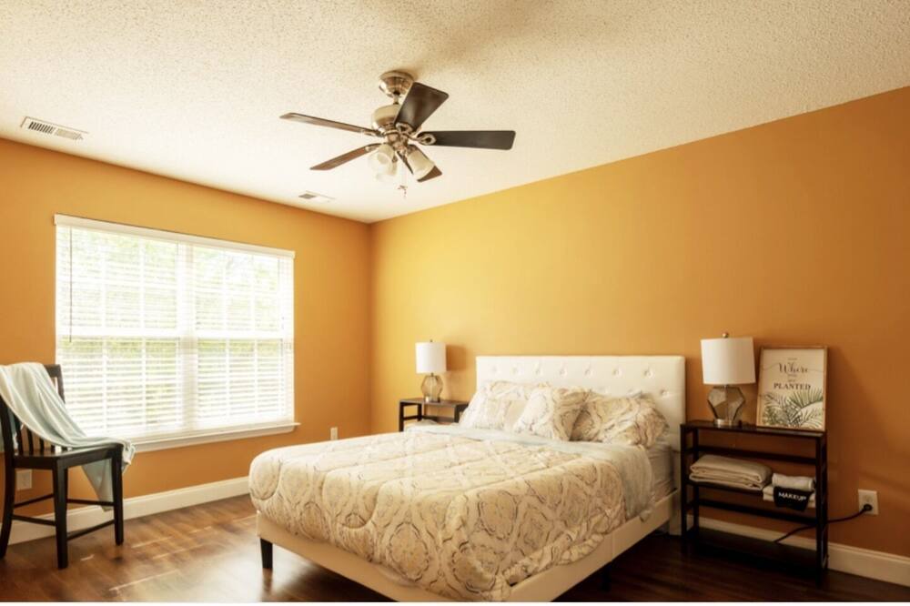 Photo of Bedroom in Huntcliff