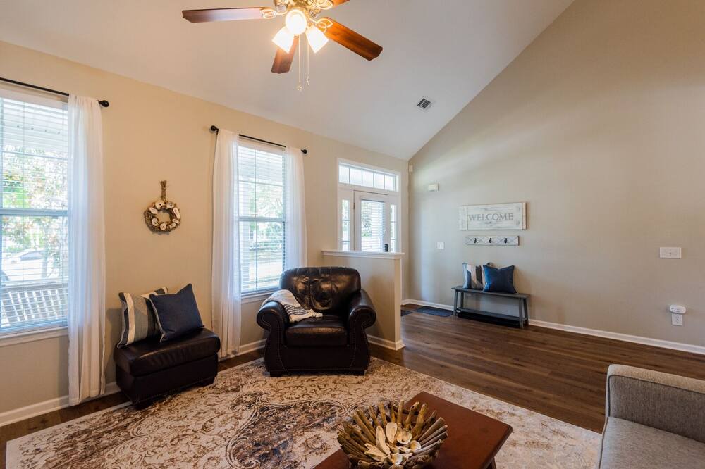 Photo of Livingroom in Old Town Bluffton