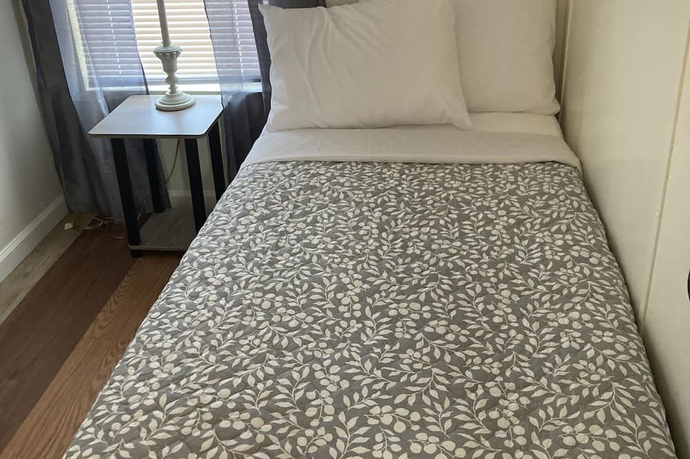 Photo of Bedroom in Summerton