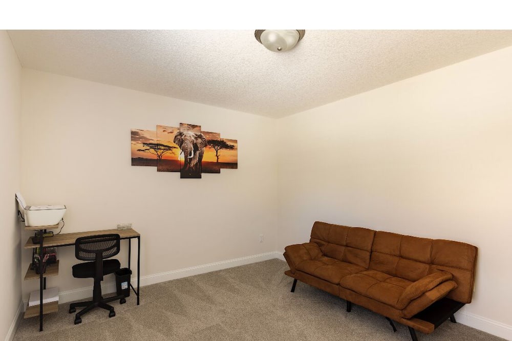 Photo of Livingroom in Hinesville