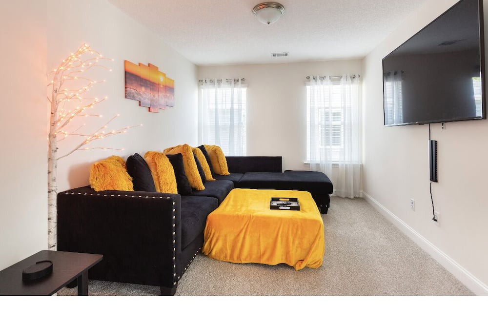 Photo of Livingroom in Hinesville