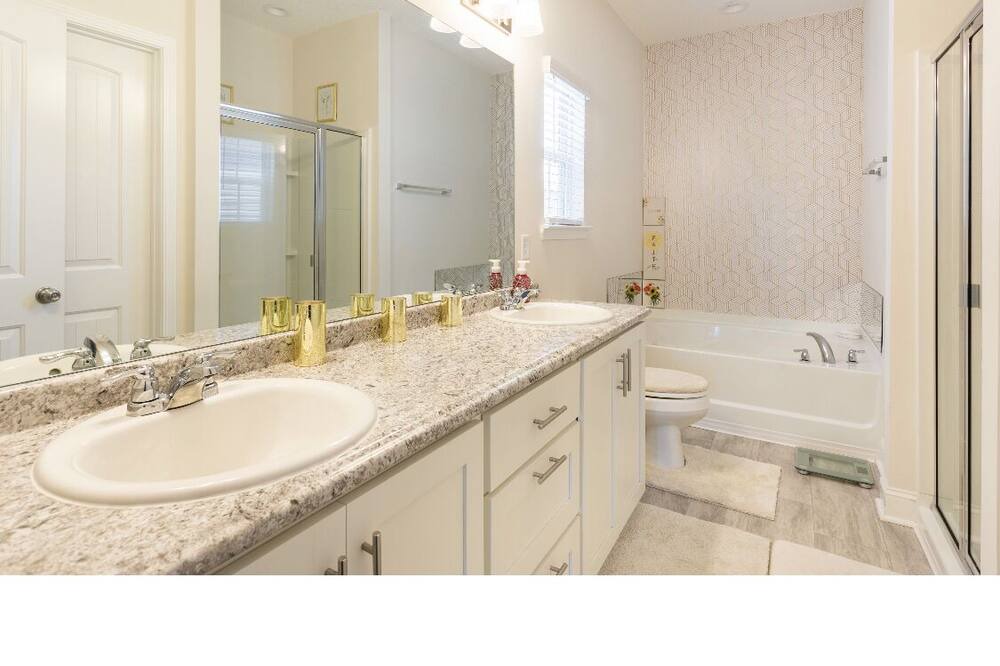 Photo of Bathroom in Hinesville