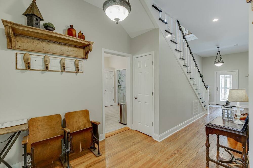 Photo of Livingroom in Cleveland