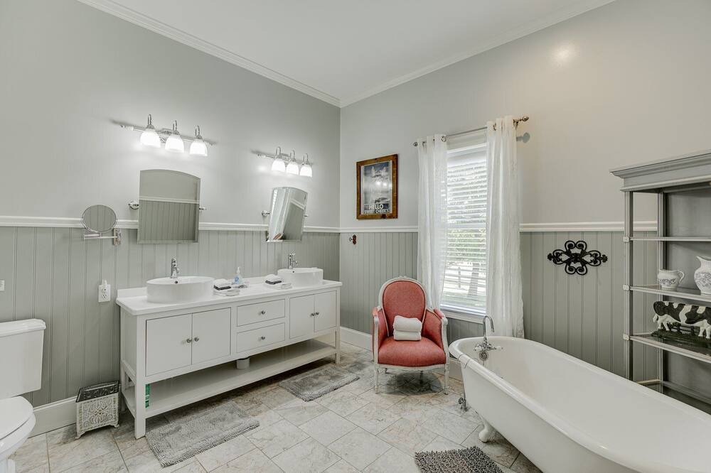 Photo of Bathroom in Cleveland