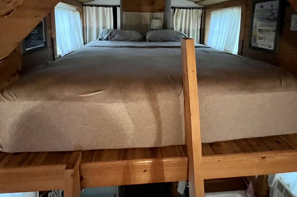 Photo of Bedroom in Cedar Point