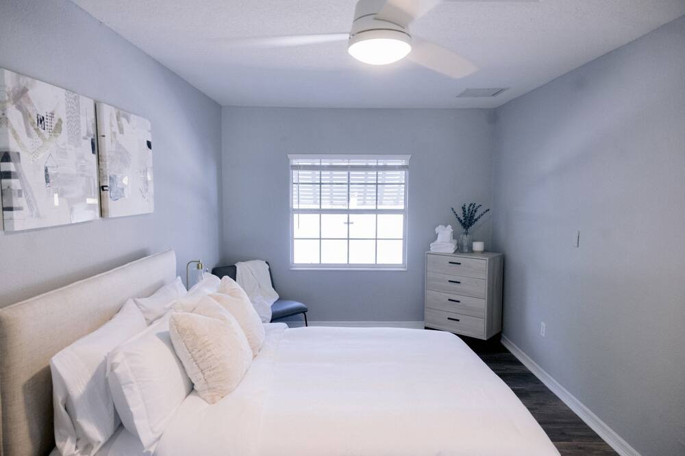 Photo of Bedroom in Conway