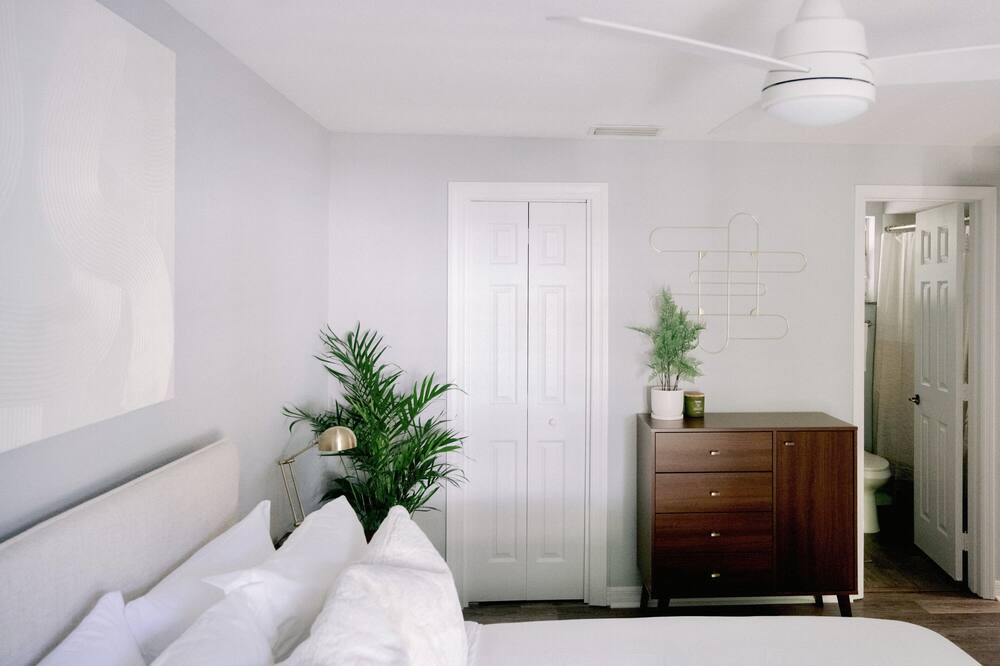 Photo of Bedroom in Conway