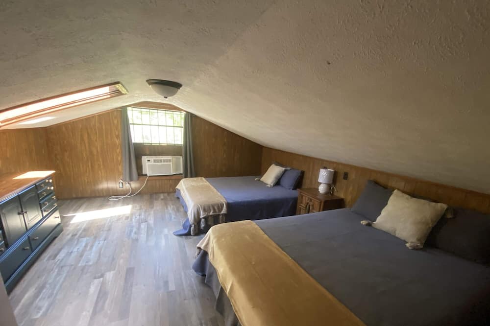 Photo of Bedroom in Newington