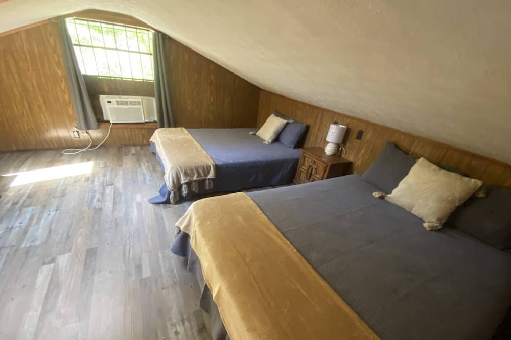 Photo of Bedroom in Newington
