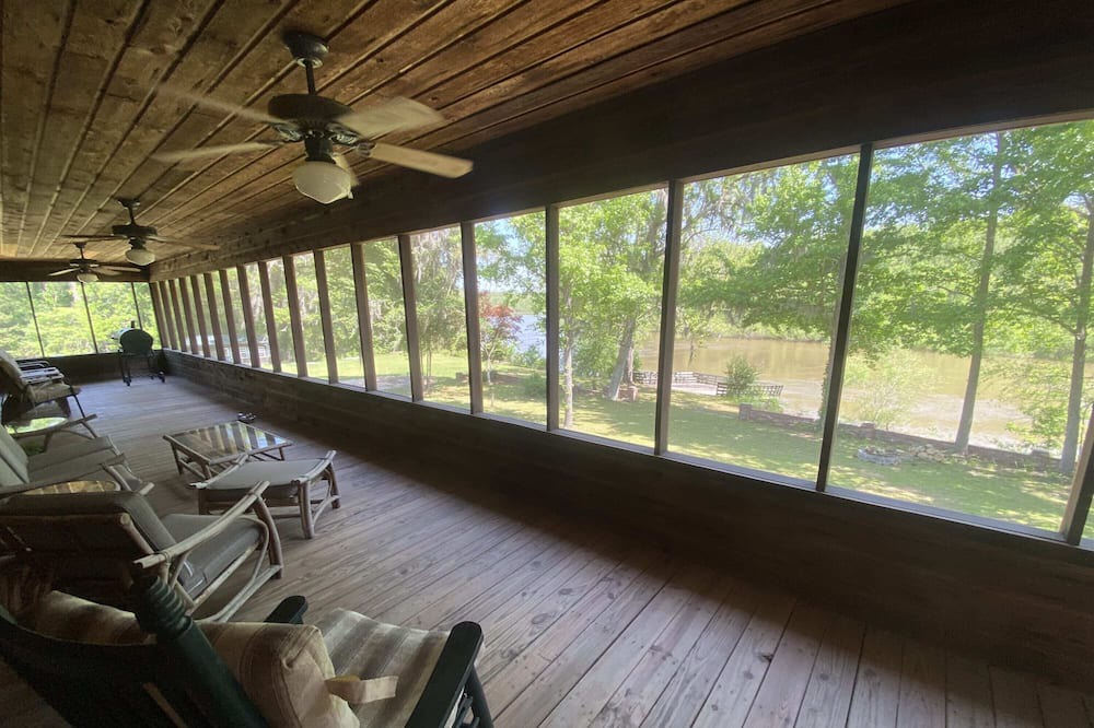 Photo of Outdoor in Newington