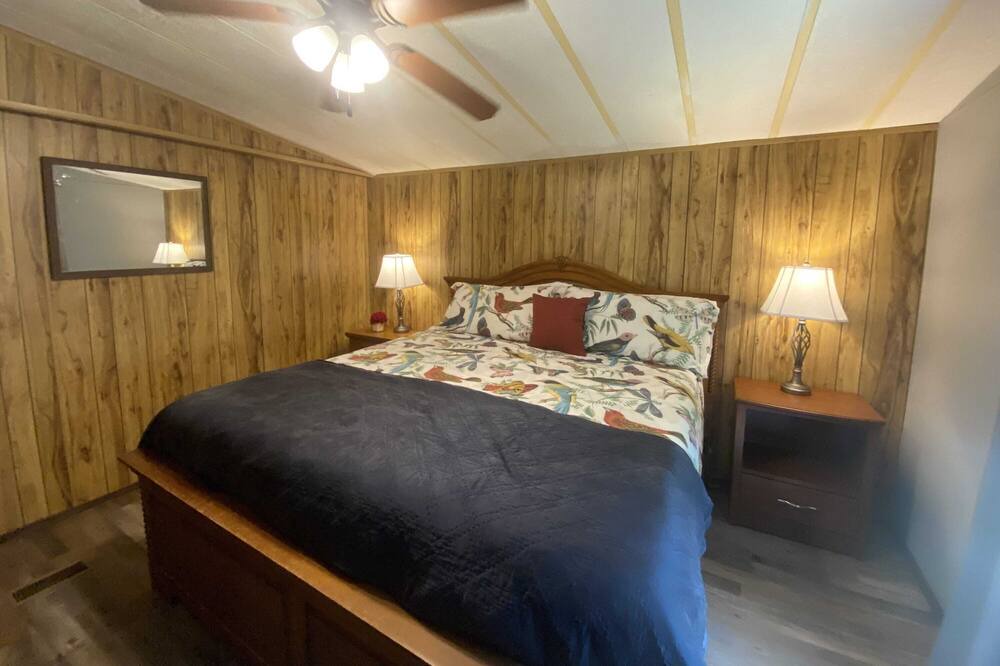 Photo of Bedroom in Newington