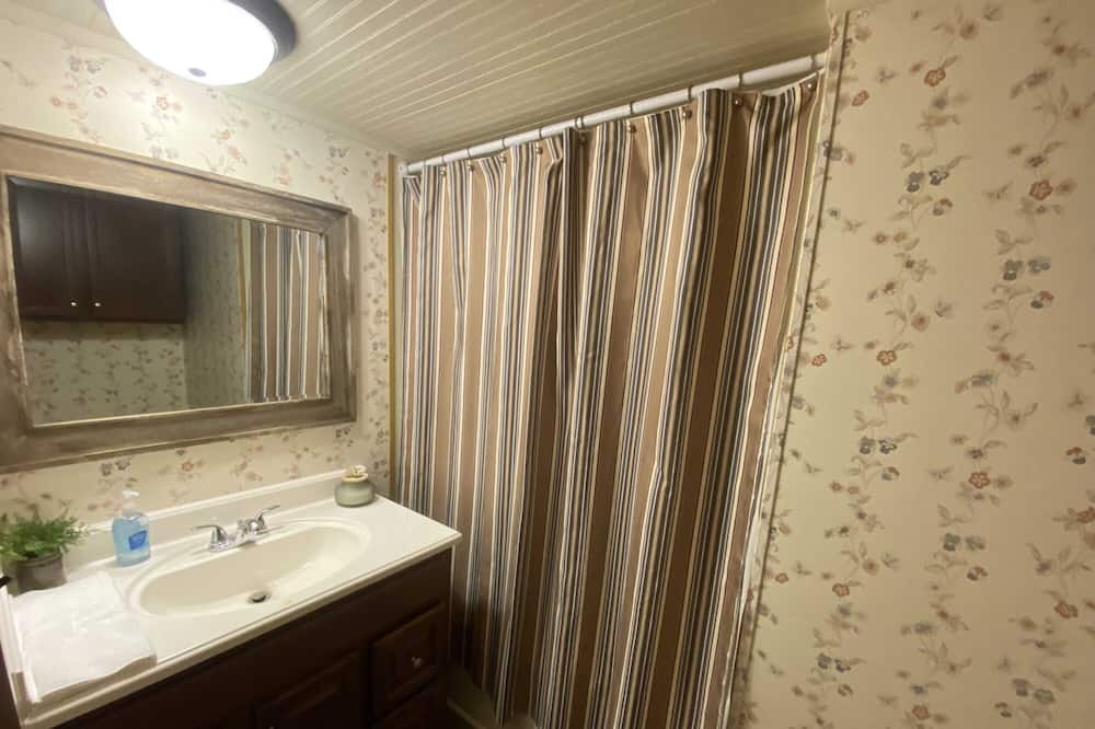 Photo of Bathroom in Newington