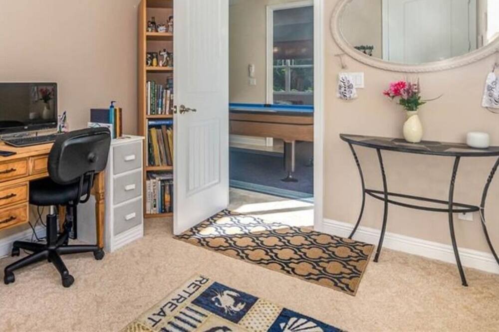 Photo of Bedroom in North Beach