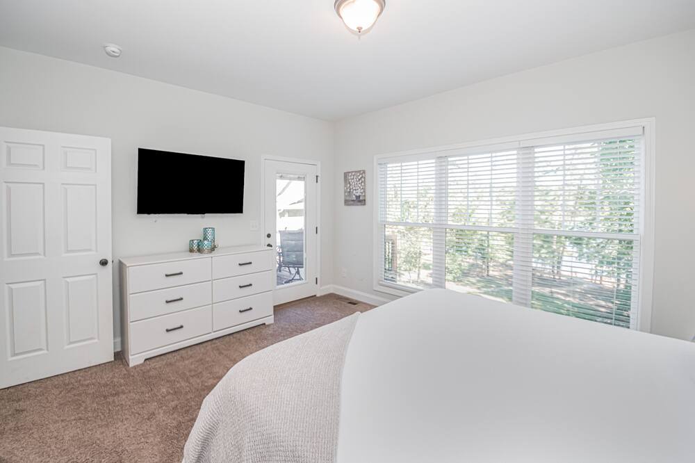 Photo of Bedroom in West Union