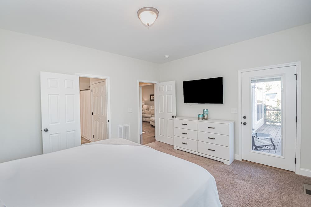 Photo of Bedroom in West Union