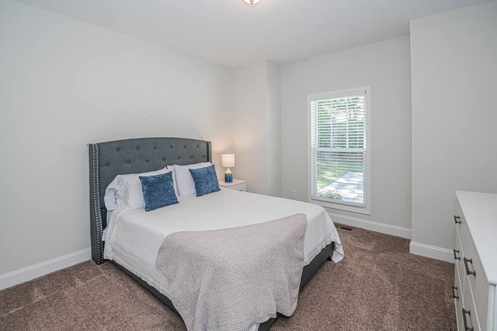 Photo of Bedroom in West Union