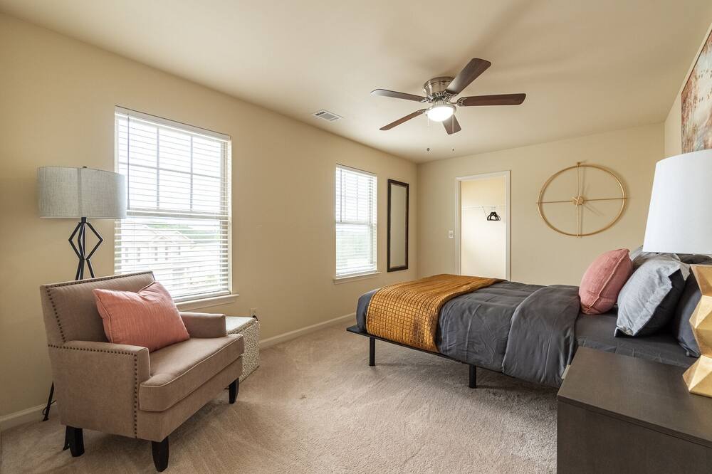 Photo of Bedroom in Dacula