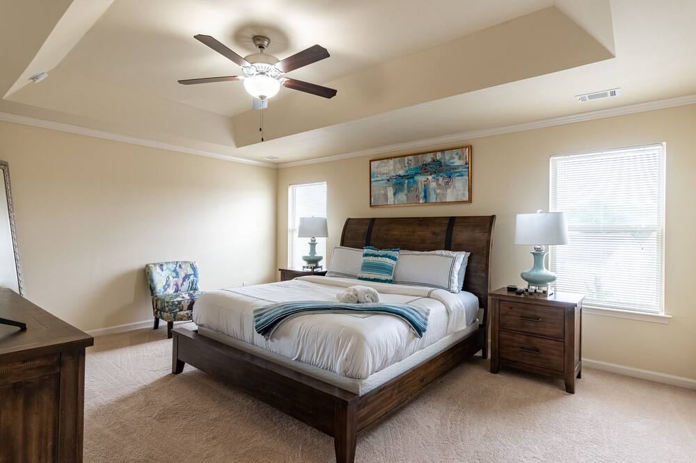 Photo of Bedroom in Dacula