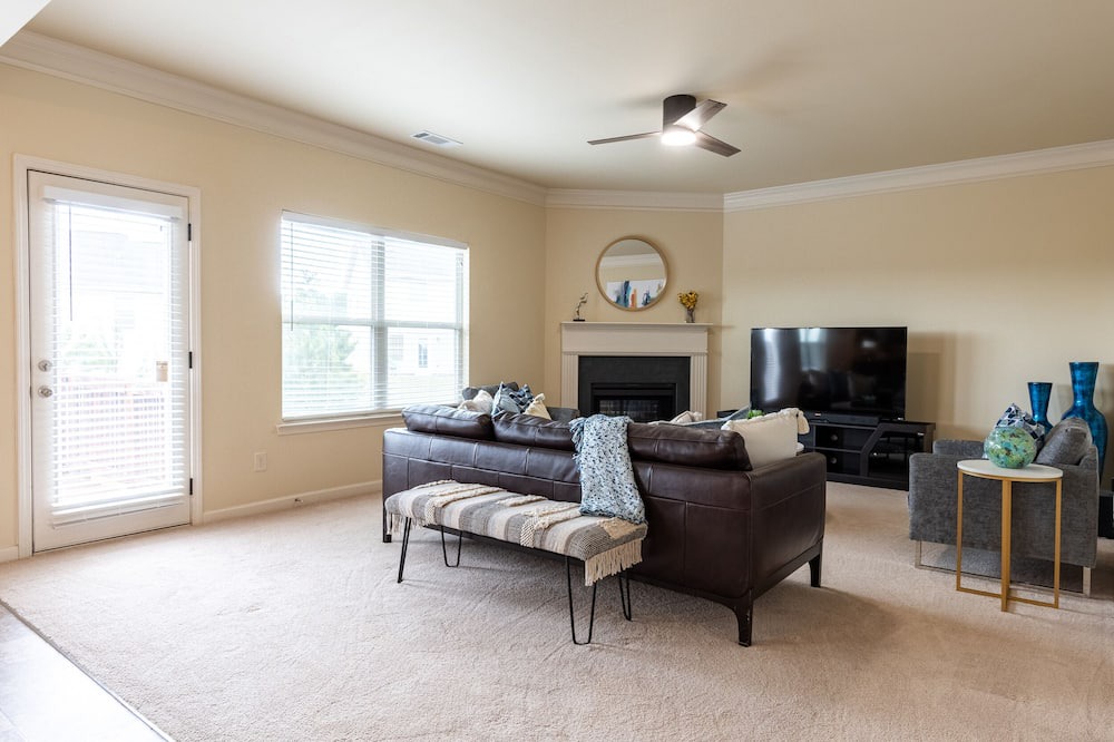Photo of Bedroom in Dacula