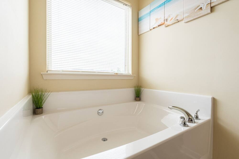 Photo of Bathroom in Dacula